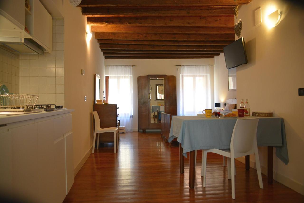 Accogliente Locale Con Terrazzo In Centro Storico Apartment Vittorio Veneto Exterior photo