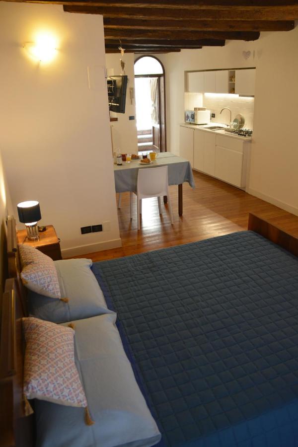 Accogliente Locale Con Terrazzo In Centro Storico Apartment Vittorio Veneto Exterior photo